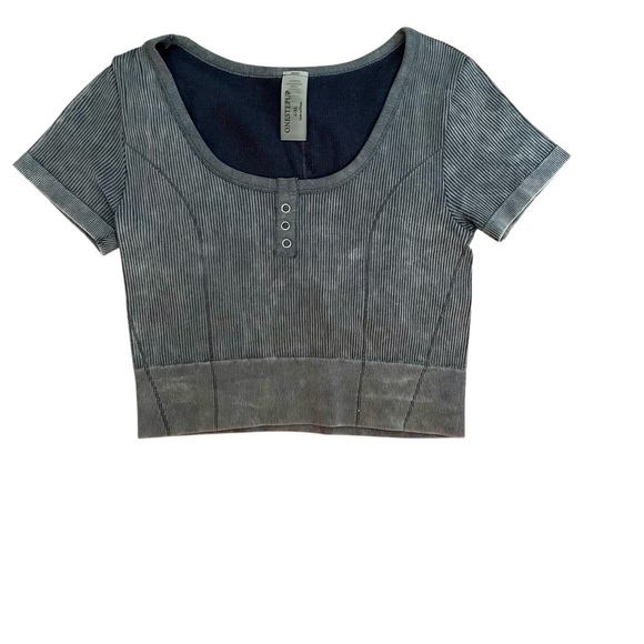 Women’s Athletic Top size L/XL - Picture 1 of 5